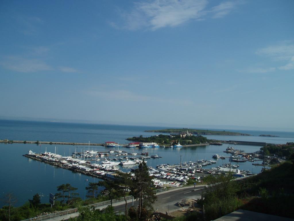Guest House Maggy Sozopol Rom bilde